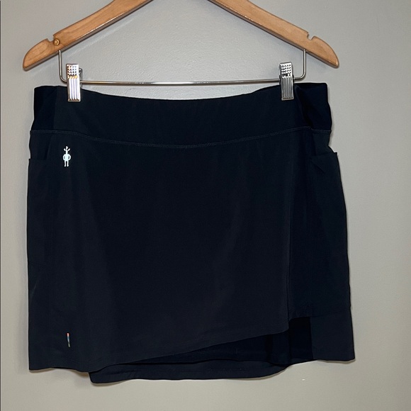 Smartwool Black Women's Merino Wool Blend Skort Size Large - Picture 2 of 12